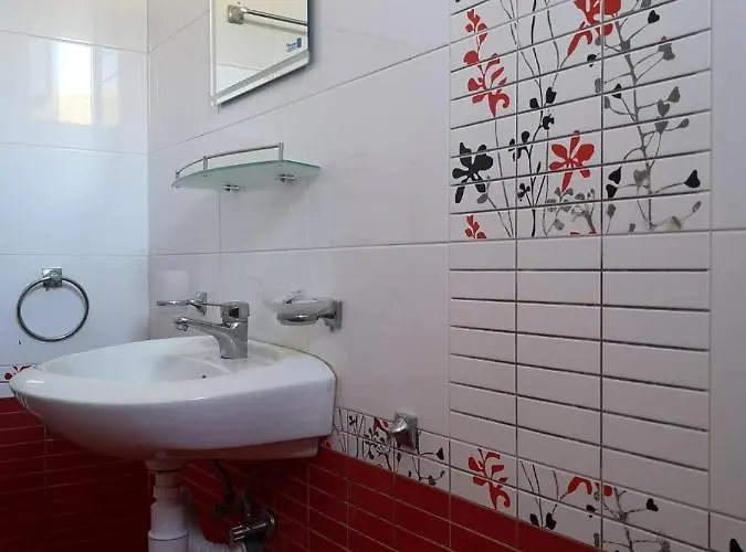 Bavaria 2* Szinemorec