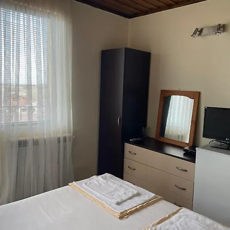 בית הארחה Bavaria סינמורץ